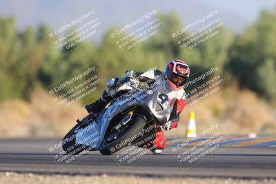 media/Nov-19-2023-CVMA (Sun) [[1f3d1b7ccb]]/Race 17 Amateur Supersport Middleweight/